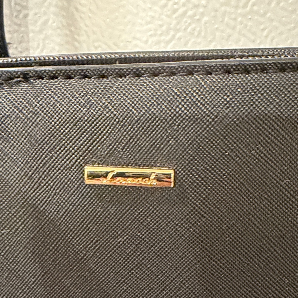 Lovevook Tote Bag with Gold Accents - Picture 2 of 12